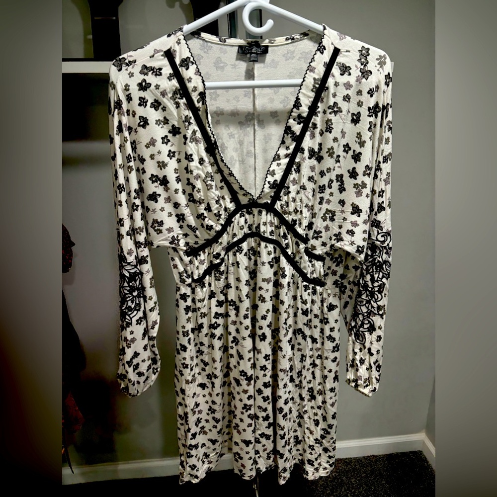 Topshop White with Black Floral Print and Lace Dress - Size 8